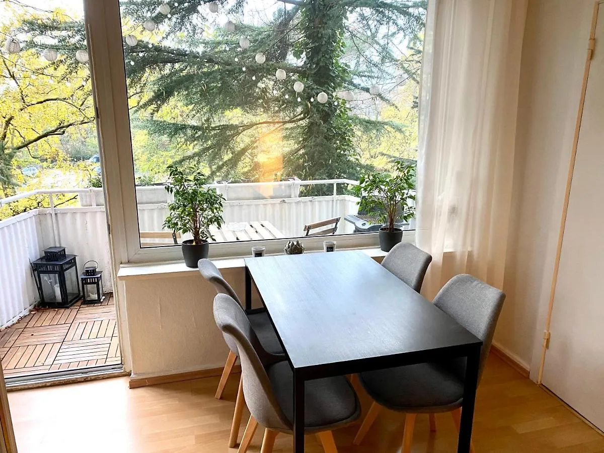 Schoene 2 Zimmer Wohnung Im Zentrum Hamburgs Germany